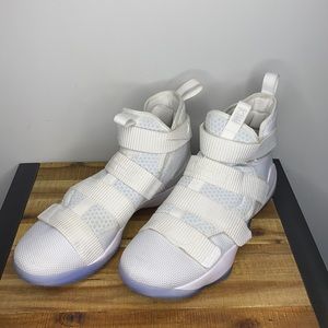 lebron soldier 11 size 13